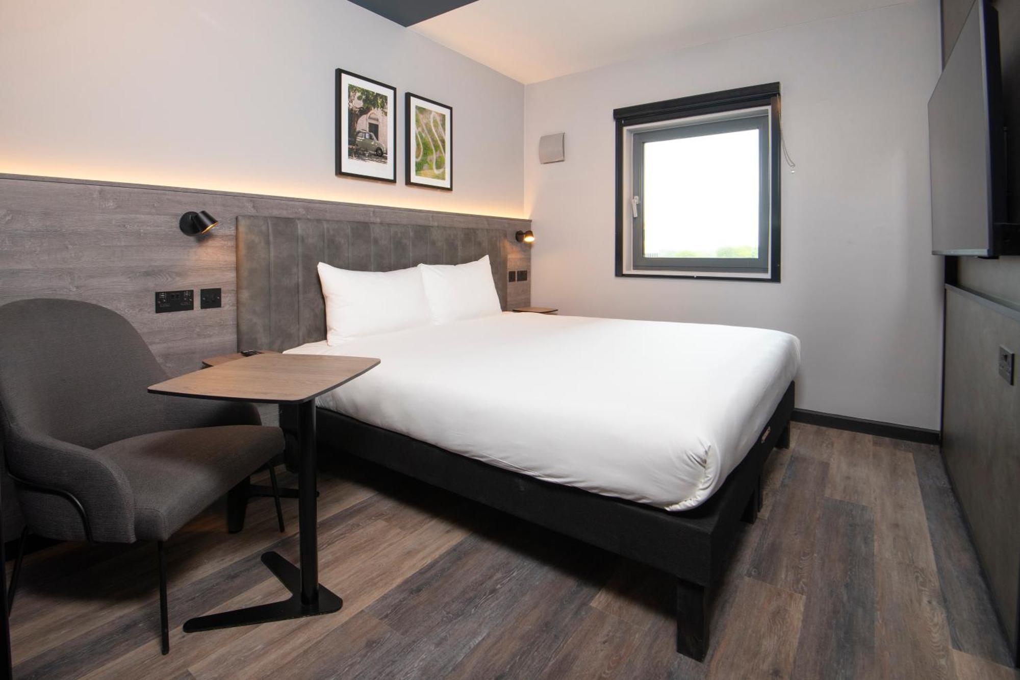 Ibis Styles London Gatwick Airport Ξενοδοχείο Κρόουλι Εξωτερικό φωτογραφία
