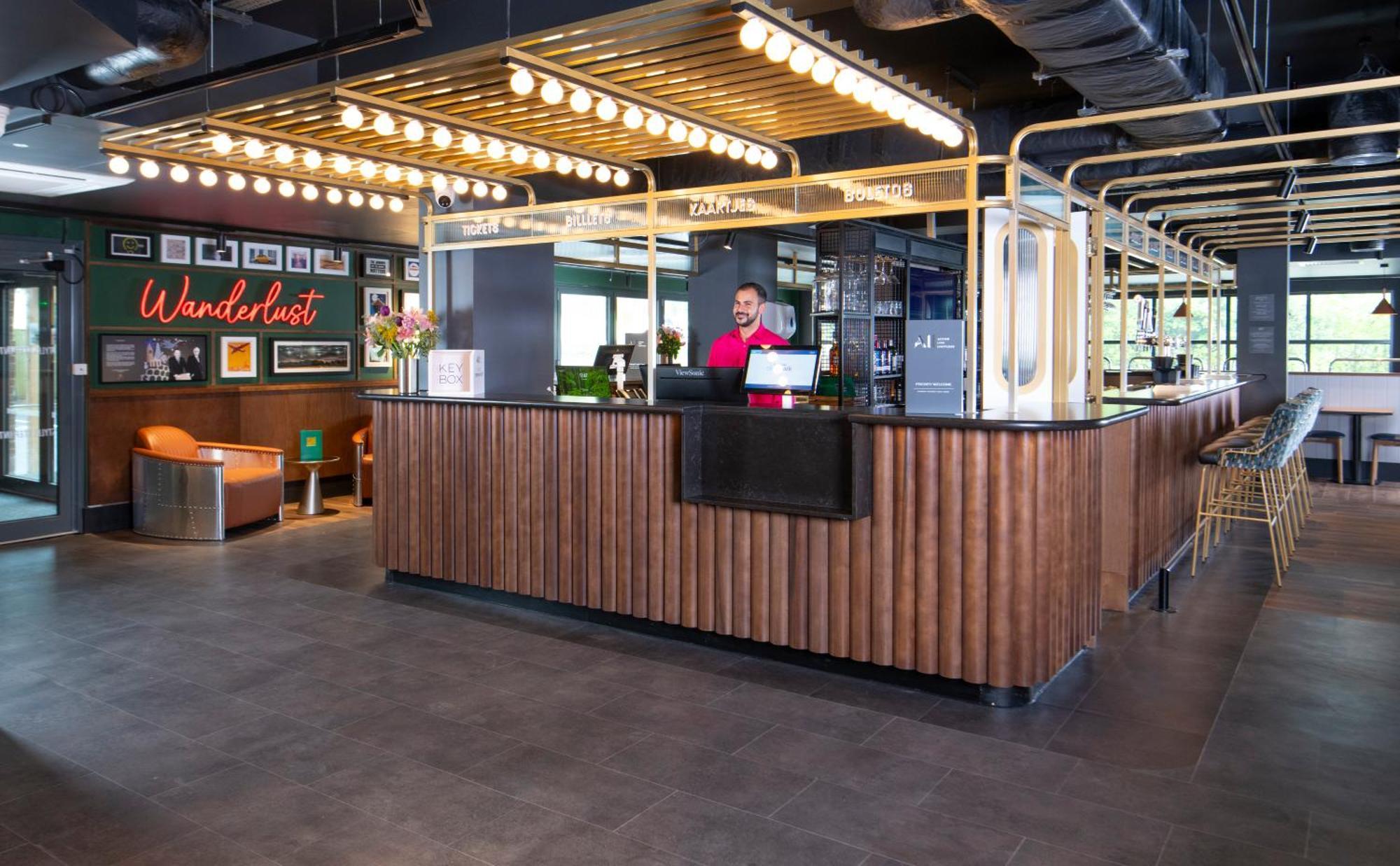 Ibis Styles London Gatwick Airport Ξενοδοχείο Κρόουλι Εξωτερικό φωτογραφία