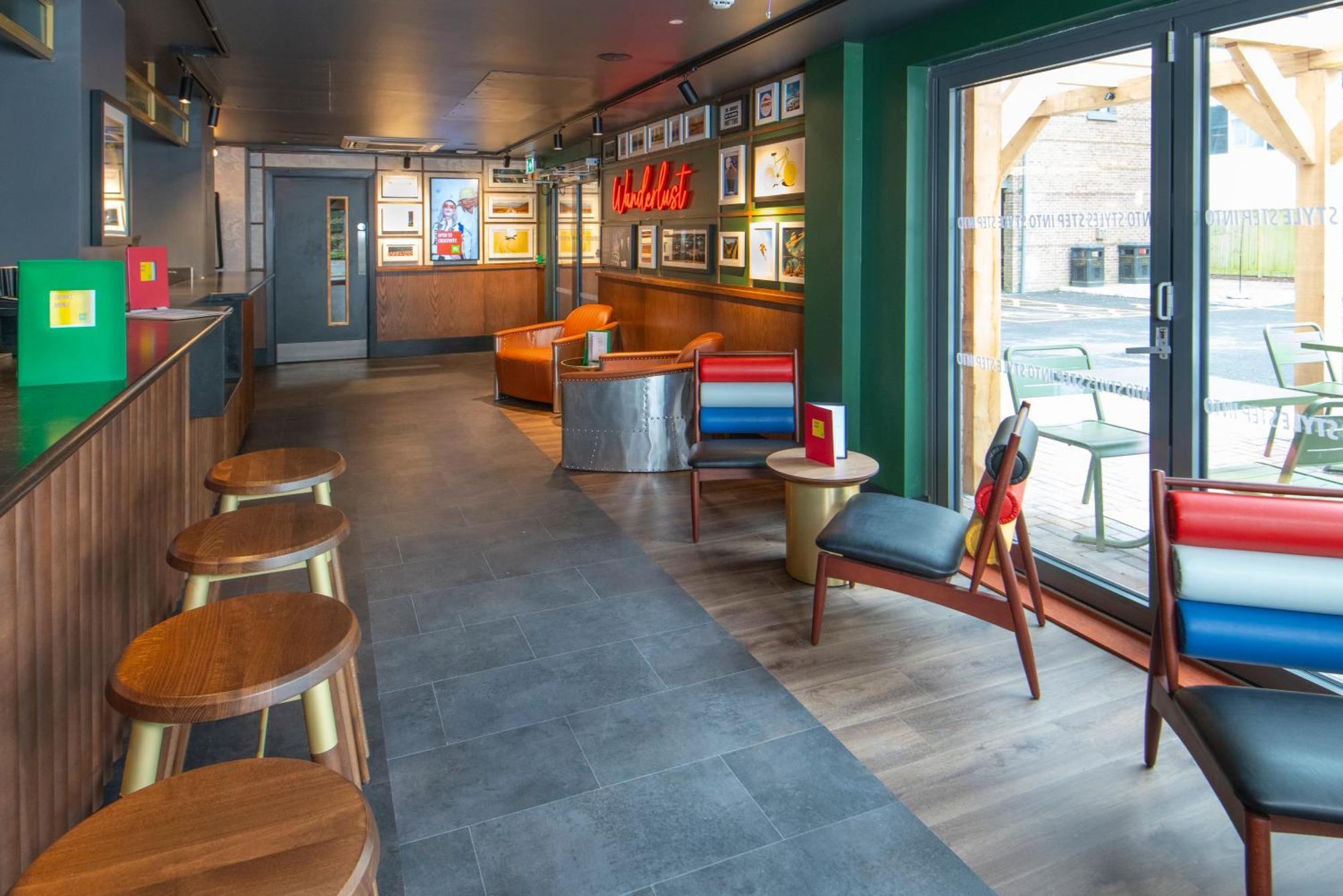 Ibis Styles London Gatwick Airport Ξενοδοχείο Κρόουλι Εξωτερικό φωτογραφία