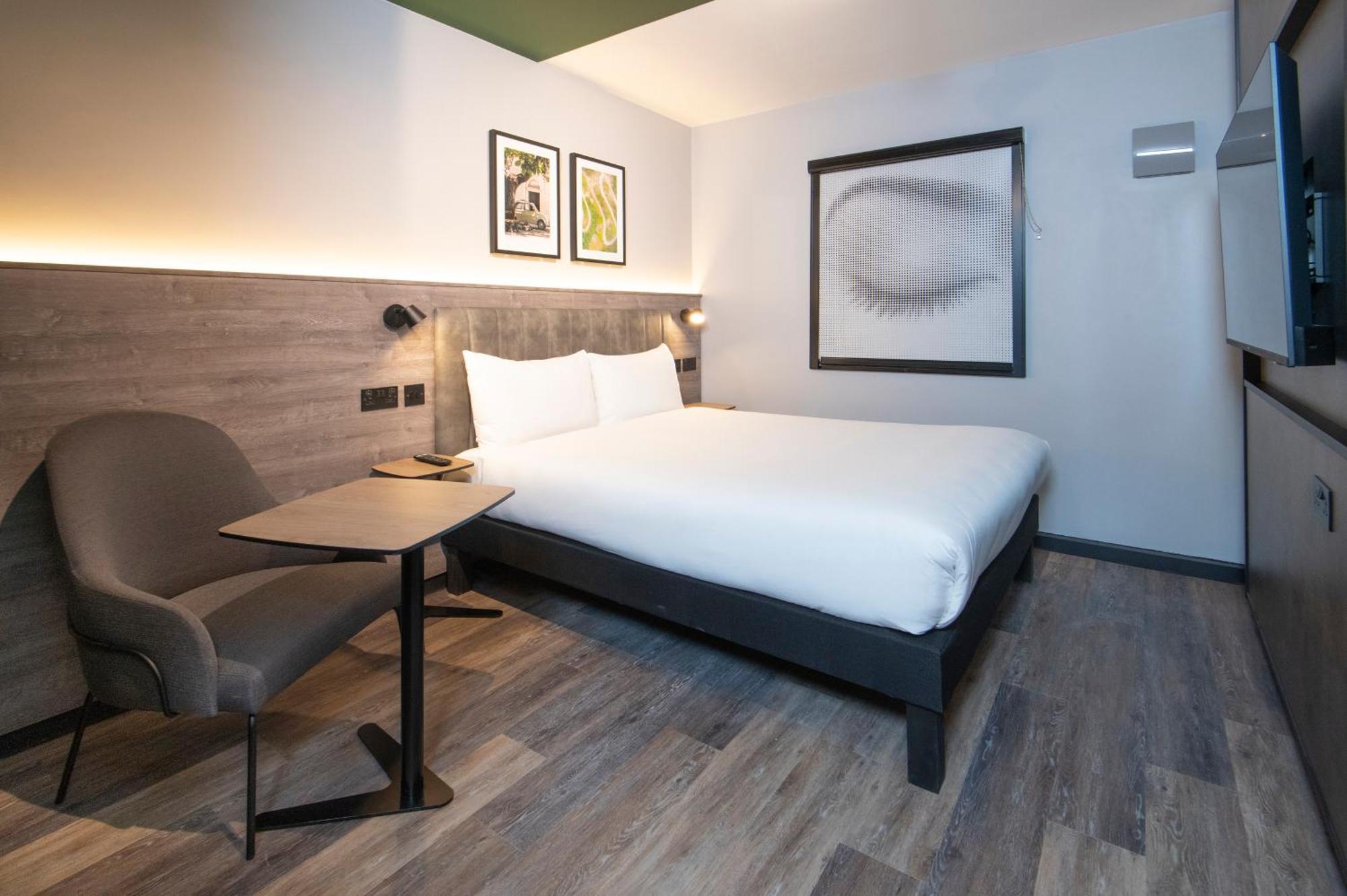 Ibis Styles London Gatwick Airport Ξενοδοχείο Κρόουλι Εξωτερικό φωτογραφία