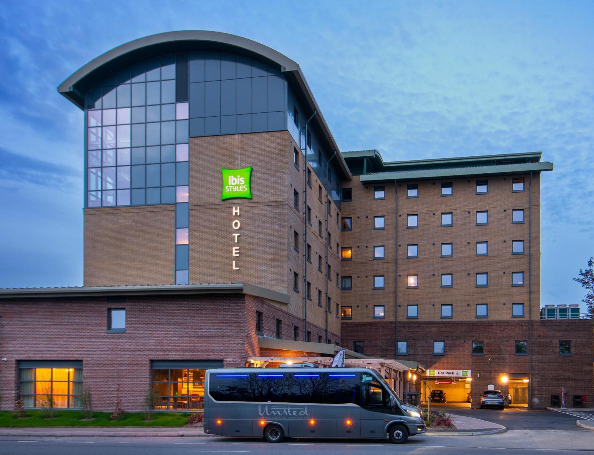 Ibis Styles London Gatwick Airport Ξενοδοχείο Κρόουλι Εξωτερικό φωτογραφία