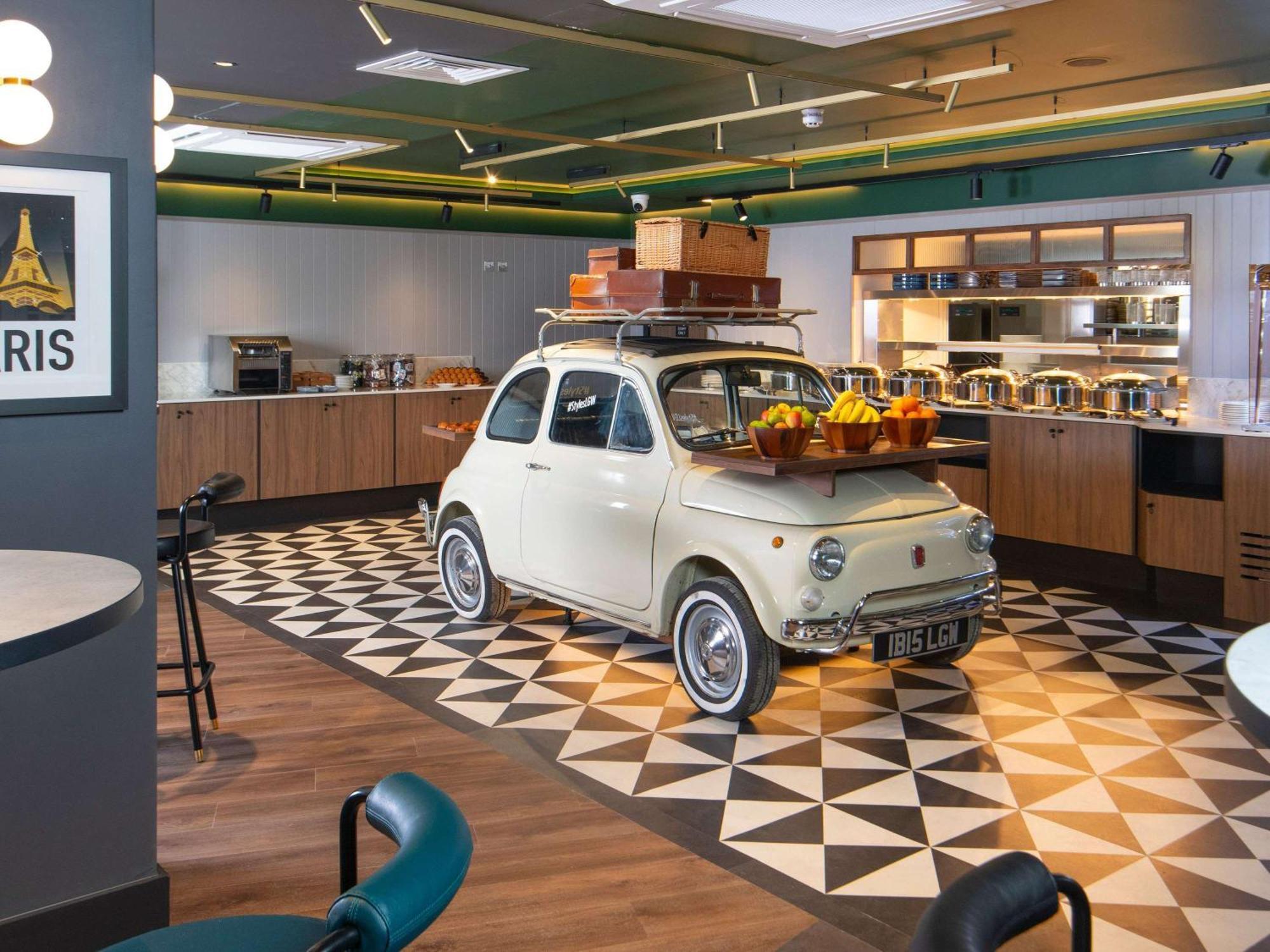 Ibis Styles London Gatwick Airport Ξενοδοχείο Κρόουλι Εξωτερικό φωτογραφία