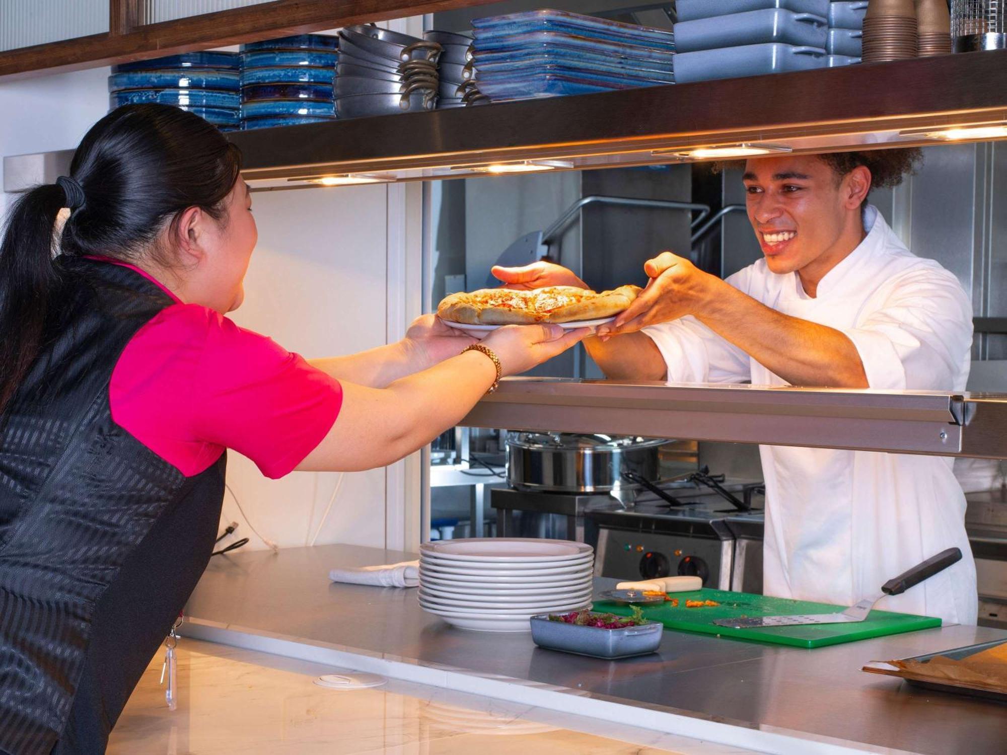 Ibis Styles London Gatwick Airport Ξενοδοχείο Κρόουλι Εξωτερικό φωτογραφία