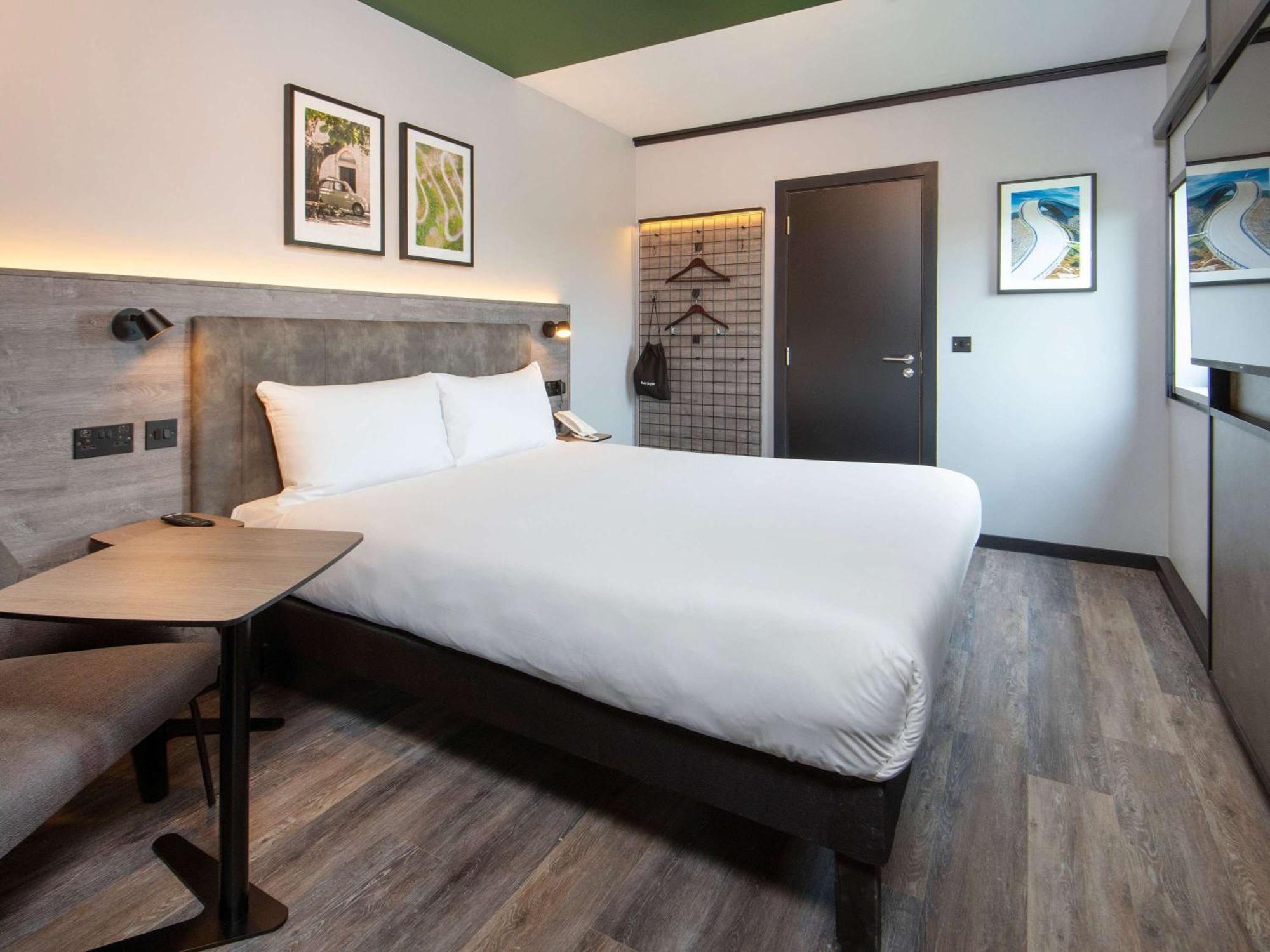 Ibis Styles London Gatwick Airport Ξενοδοχείο Κρόουλι Εξωτερικό φωτογραφία