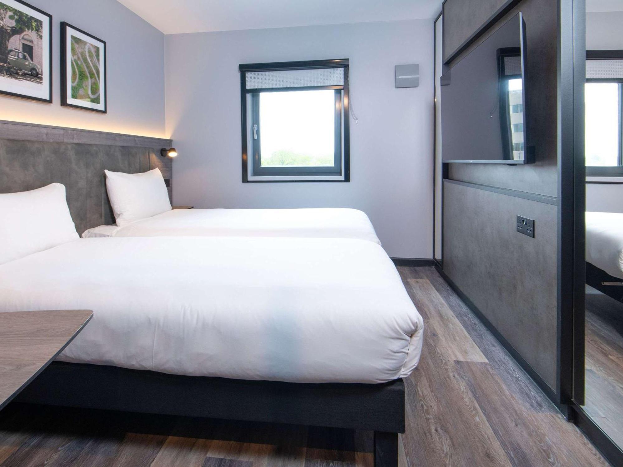 Ibis Styles London Gatwick Airport Ξενοδοχείο Κρόουλι Εξωτερικό φωτογραφία