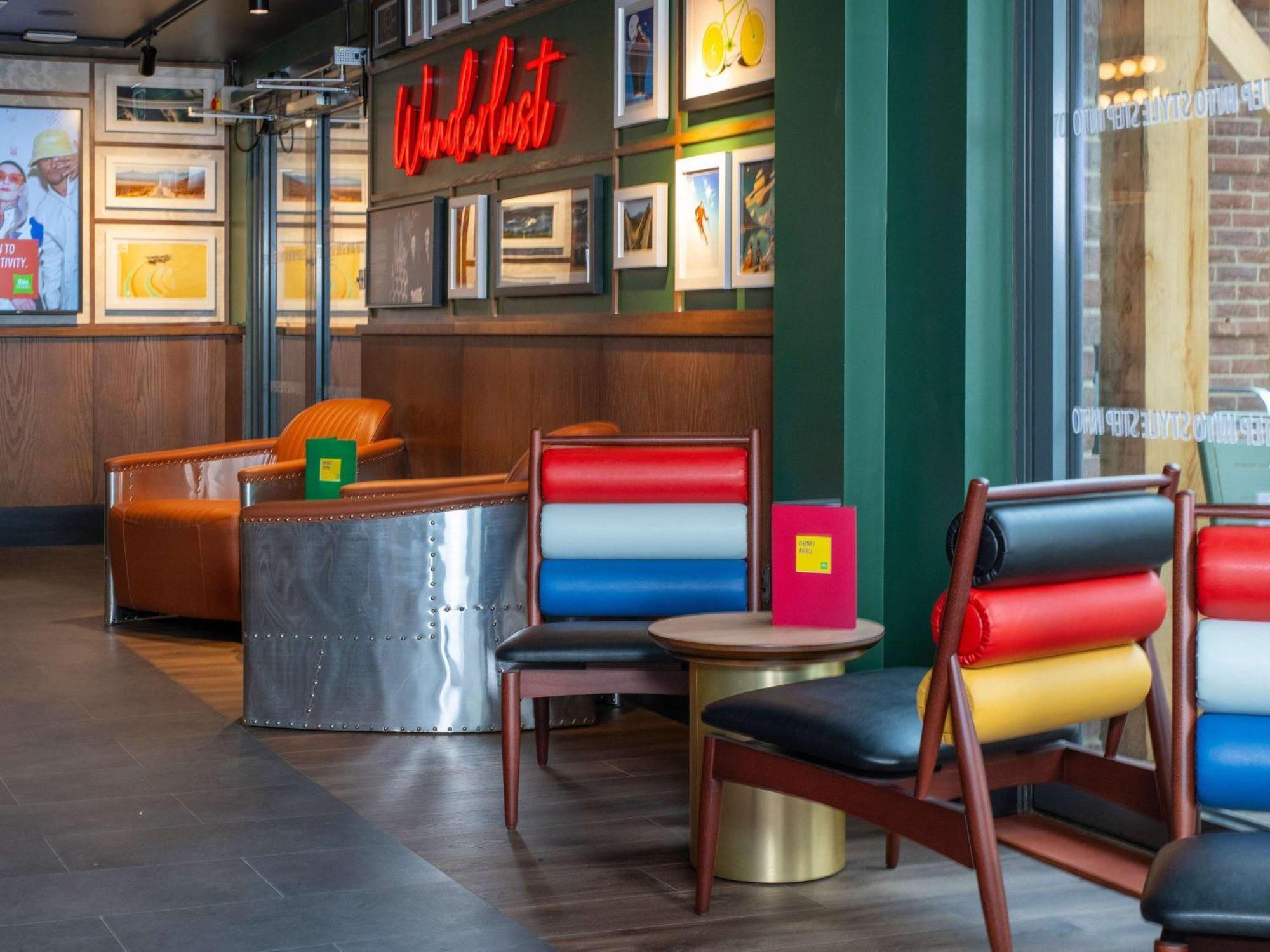 Ibis Styles London Gatwick Airport Ξενοδοχείο Κρόουλι Εξωτερικό φωτογραφία
