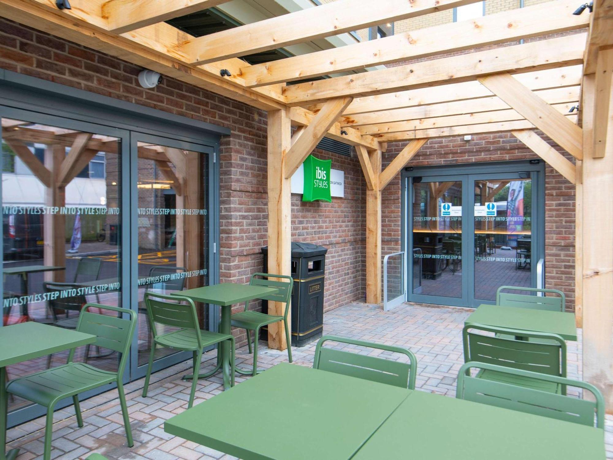 Ibis Styles London Gatwick Airport Ξενοδοχείο Κρόουλι Εξωτερικό φωτογραφία