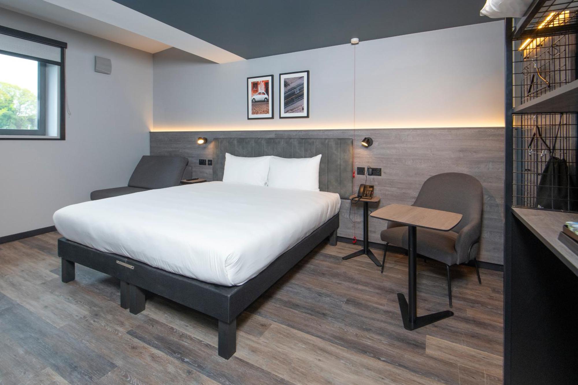 Ibis Styles London Gatwick Airport Ξενοδοχείο Κρόουλι Εξωτερικό φωτογραφία